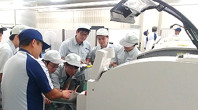 Image: Mounting machine training course