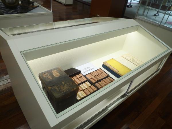 写真：貴重な江戶時代の薬箱