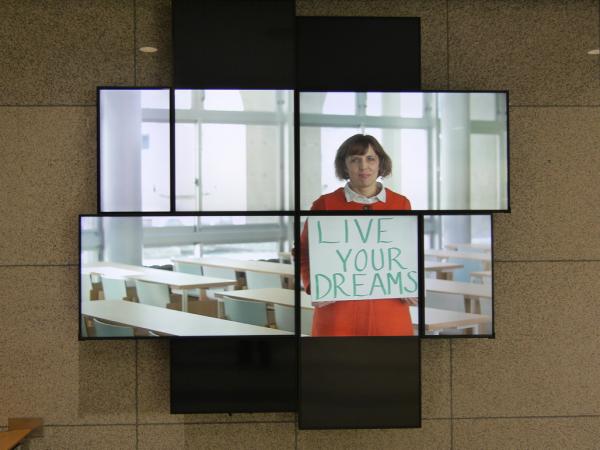 写真：風車型内でアスペクトを保ったまま表示も可能