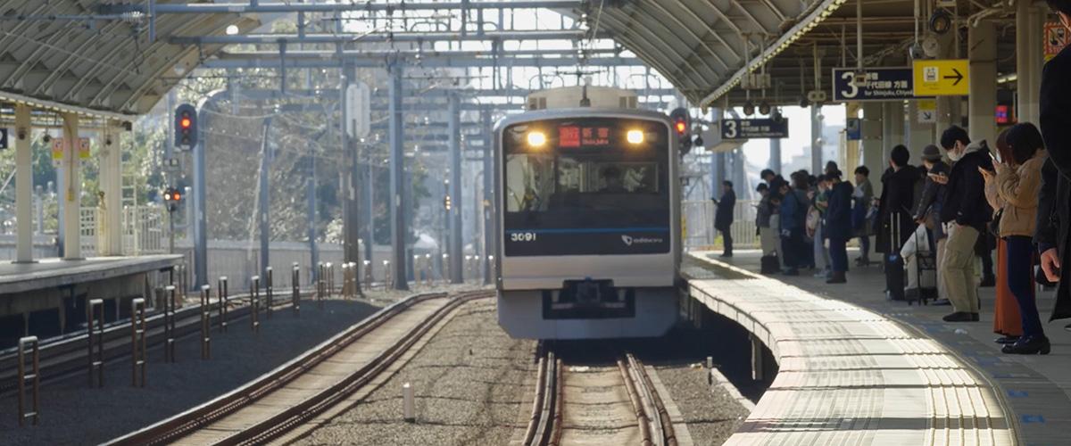 写真：経堂駅に入線する電車