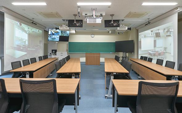 写真：広島大学の教室