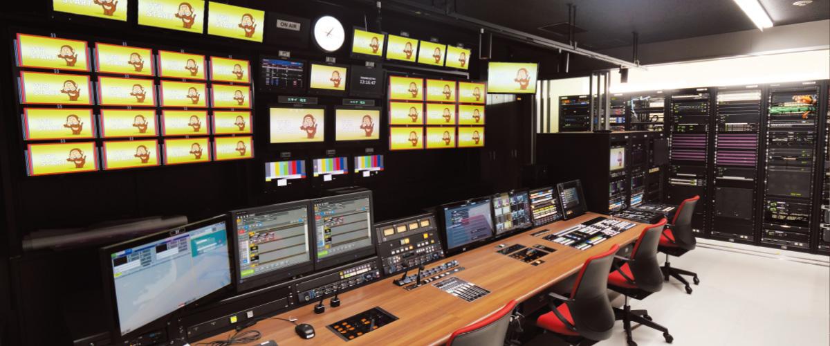 写真：北海道放送の編集室