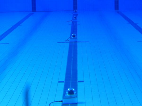 写真：完全防水処理が施されたカメラ