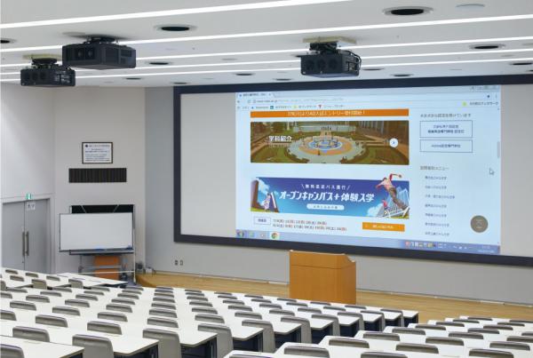 写真：階段教室