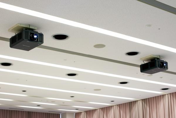 写真：東京工科大学の階段教室