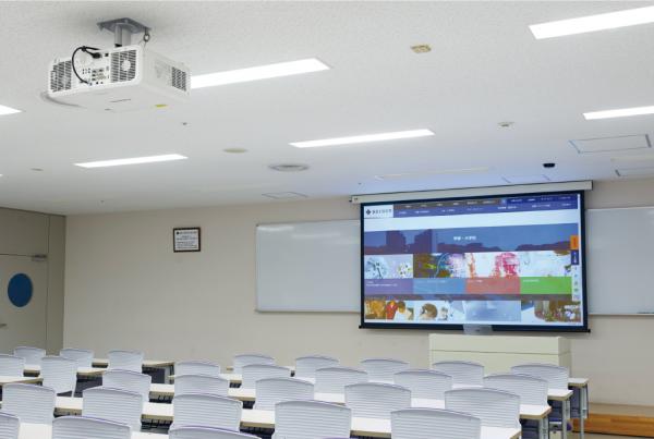 写真：東京工科大学の一般教室