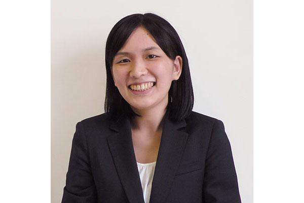 写真：学校法人大手前学園 大手前大学 情報メディアセンター 辻井美奈 様