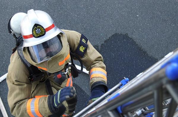 写真：本番さながらの火災訓練