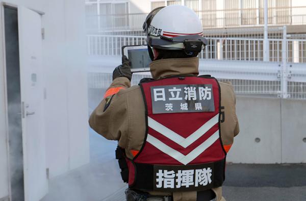 写真：FZ-M1現場活用シーン