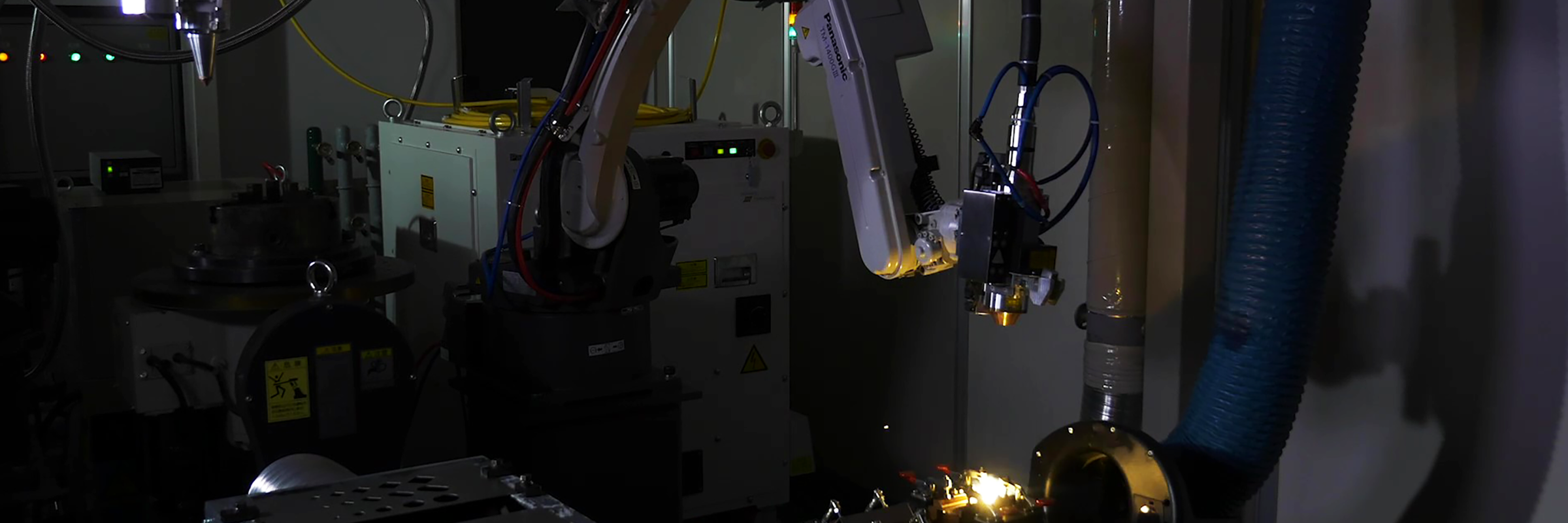 Remote laser welding / cutting robot systems
