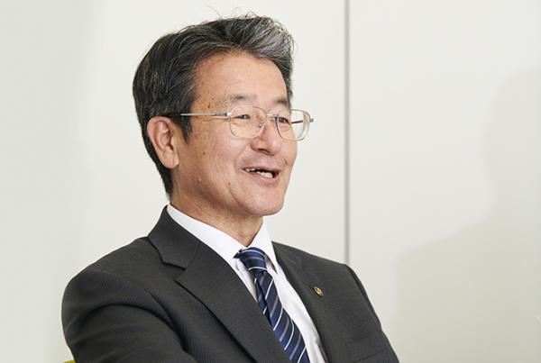 写真：科研製薬株式会社 情報システム部 部長 関本幸男 様