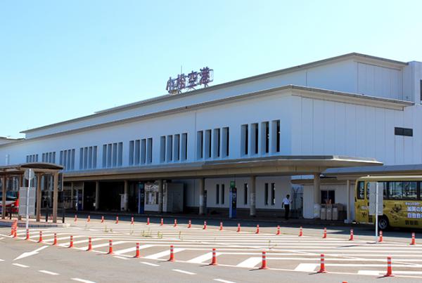 写真：小松空港の外観