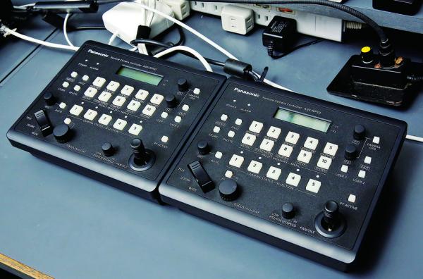 写真：プリセットボタンで簡単カメラ制御が可能なリモートカメラコントローラーAW-RP50