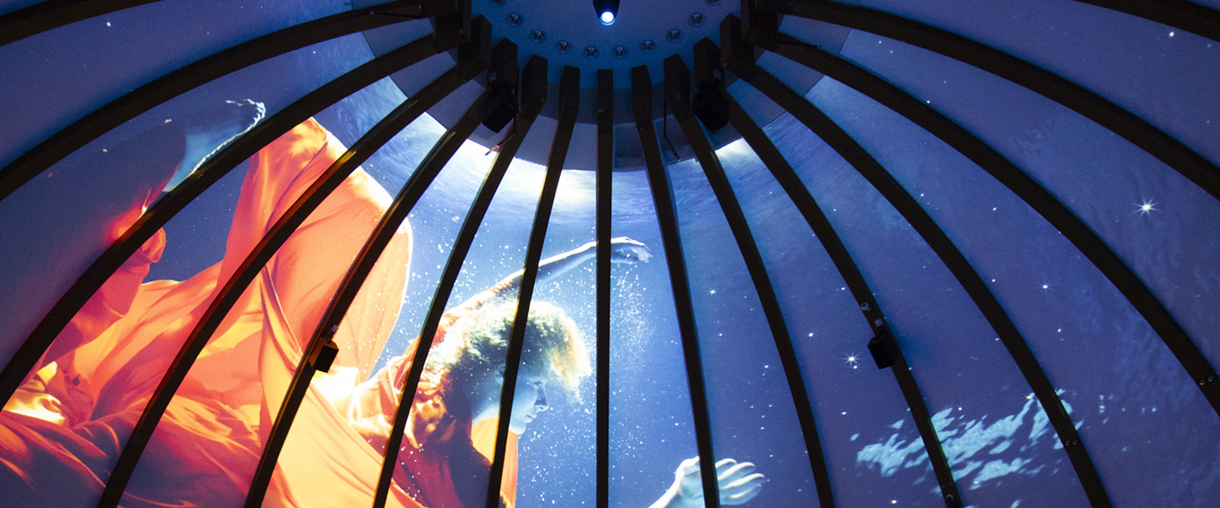 写真：プロジェクションマッピング