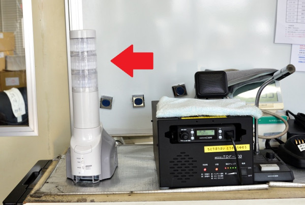 写真：センサーの検知場所が光でわかる