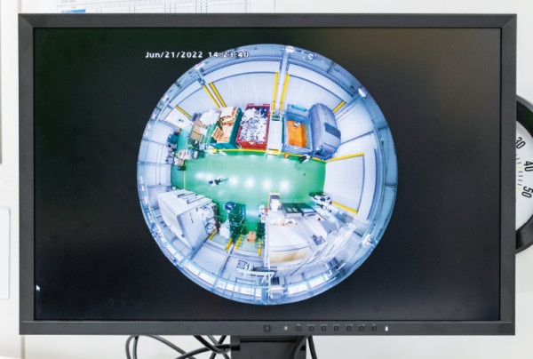 写真：全方位カメラの魚眼映像