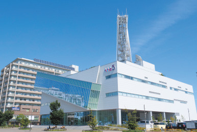 写真：新社屋外観