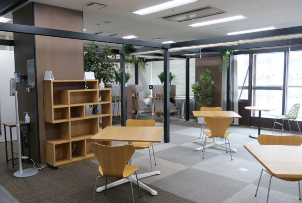 写真：登録をすれば誰でも利用可能なコワーキングスペース