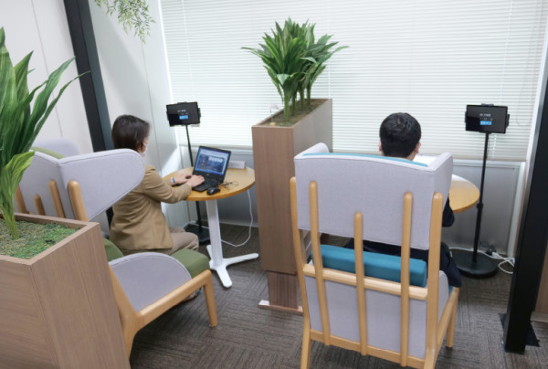 写真：開放感のあるコワーキングスペース