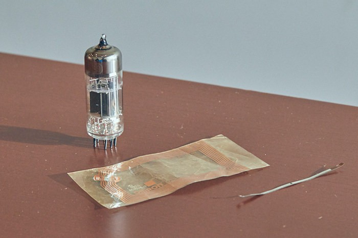 コンピュータの小型化のイメージ