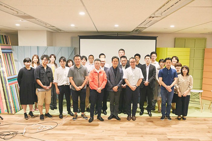 登壇者3名とイベント参加者