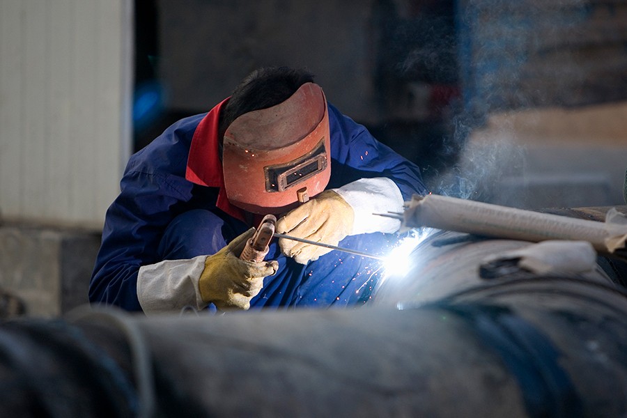 溶接の作業のイメージ