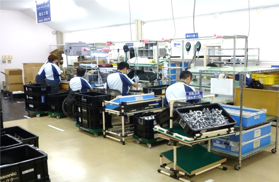 職場風景（提供：パナソニック交野株式会社）