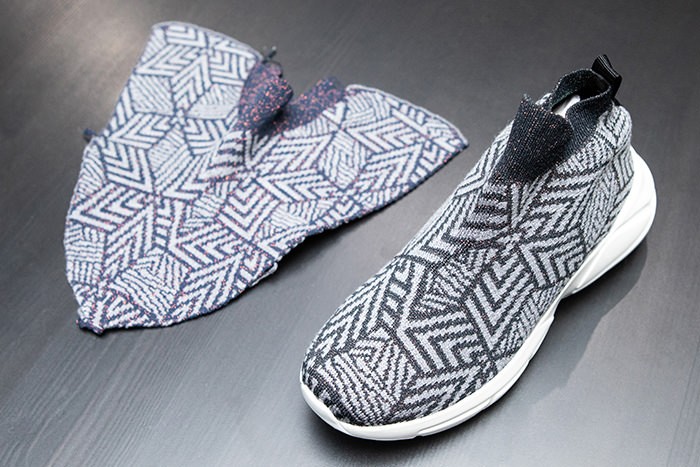 島精機の機械で作られたスニーカーのアッパー