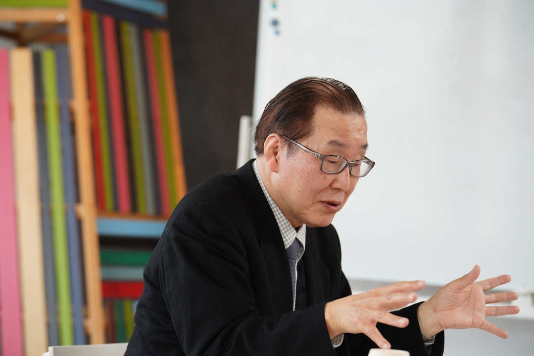 上原氏