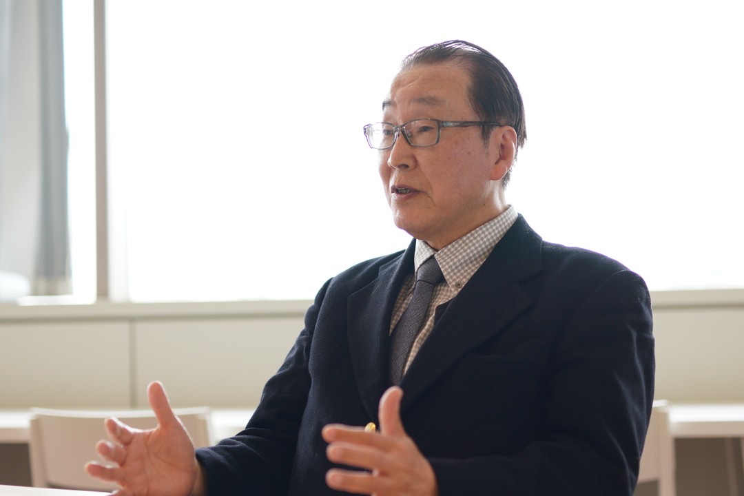 上原氏