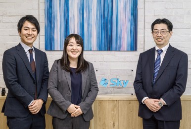 写真：Ｓｋｙ株式会社 大阪本社 笹本 孝様, 富山 太貴様, 木戸 美佳様