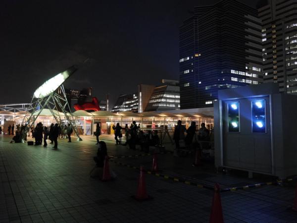 写真：放映中のプロジェクター