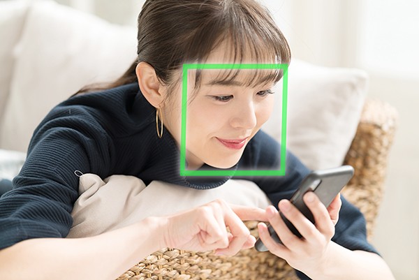 スマートフォンに搭載された身分証を活用し、厳格な本人確認と利便性の向上を実現