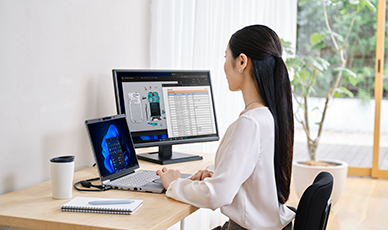 2画面で作業エリアが広がる