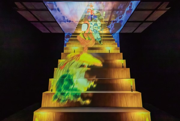 写真：“妖怪百段階段"