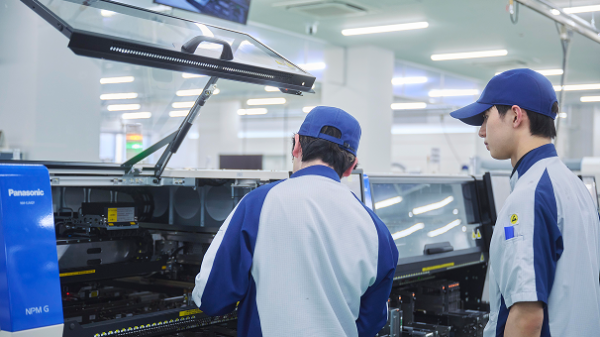 テクニカルセンターでは専門スタッフがお客様とともに課題解決