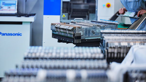 お客様の生産ライフサイクルにあわせて生産能力の最適化、安定稼働を支えます