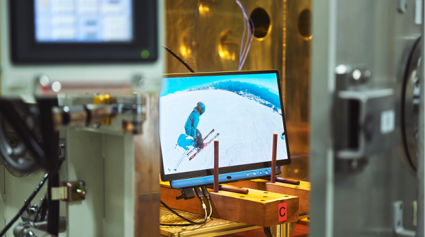 過酷な搭載環境を想定した独自の品質検証​