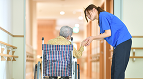 KPASクラウド　介護している画像