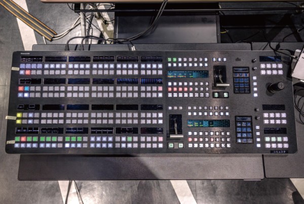 数が多いeスポーツの入出力でも使いやすいコントロールパネル Kairos Control。