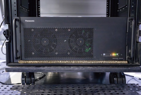 安定した運用を実現するメインフレームKairos Core 200。