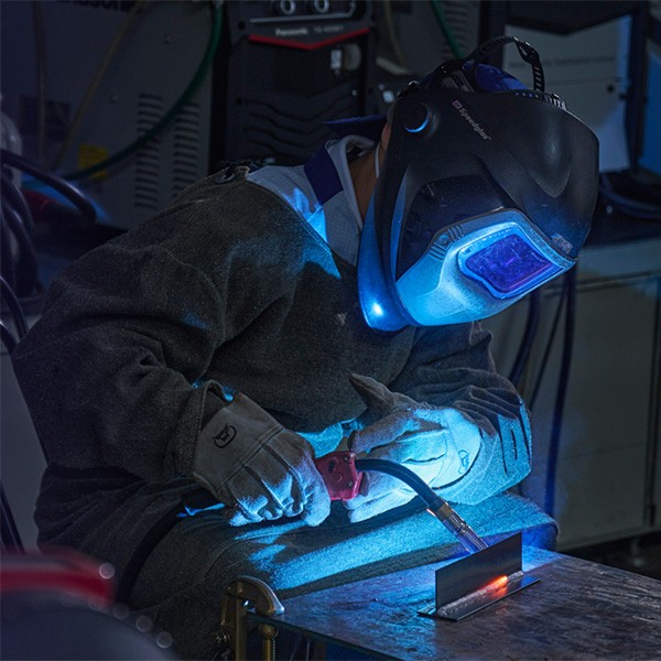 溶接機・ロボット・レーザ