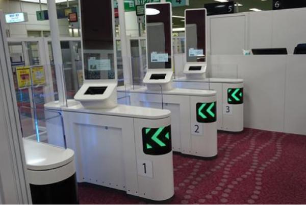 顔認証システム パナソニックの顔認証技術は空港の「顔認証ゲート」としても活躍