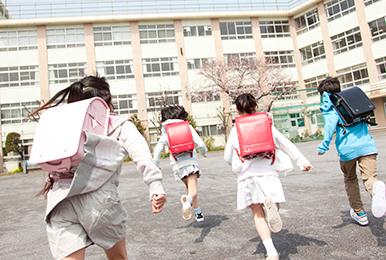 イメージ図：学校施設で顔認証