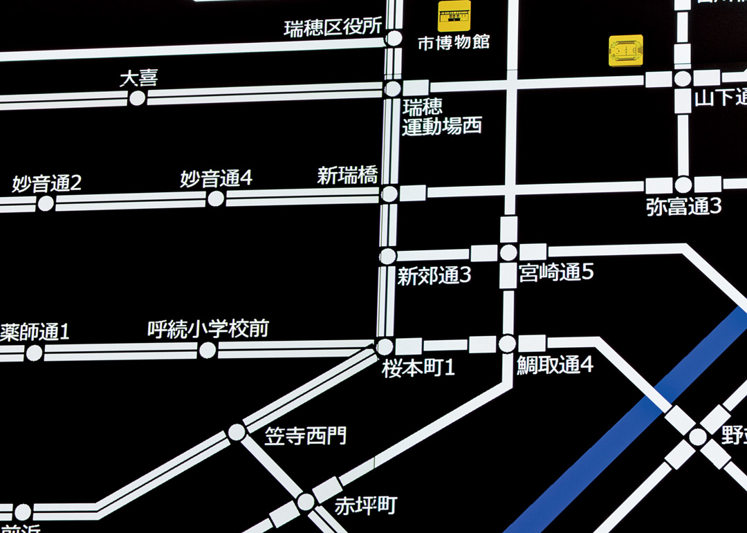 写真:従来よりも細くなった目地はほとんど目立たない