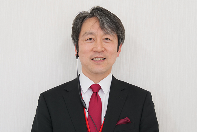 写真:ボートレースチケットショップ焼津 支配人 鈴木邦幸様