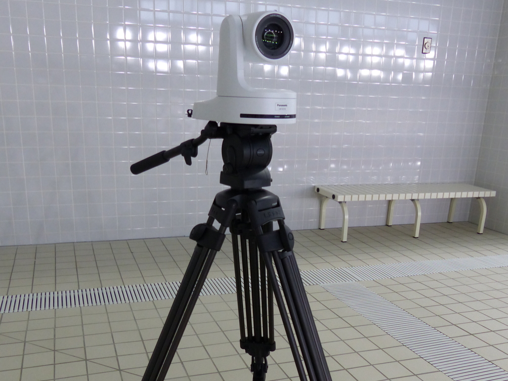 写真:移動も可能プールサイドカメラ