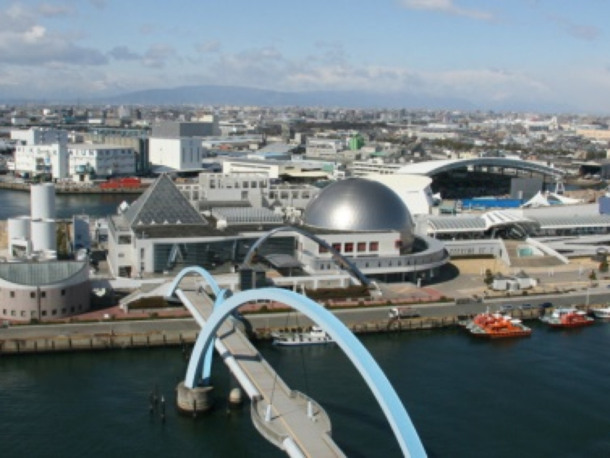 写真:名古屋港水族館全景