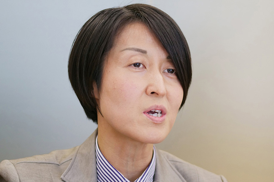 写真:経営サポート部 情報システムグループ グループリーダー(導入当時) 藤井応子 様