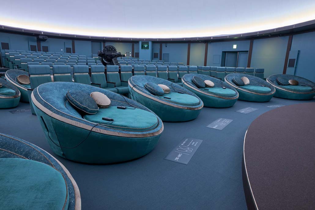 写真:プラネタリウムドームシアター(DOME2)